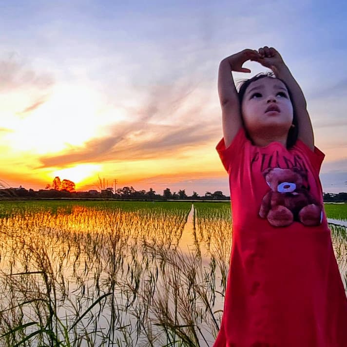 Mia Mai, young artist at age 7